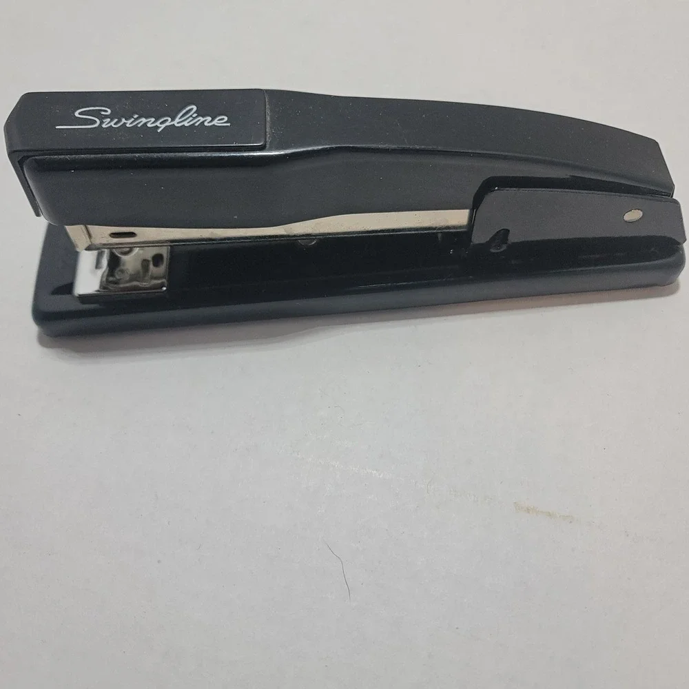 Vintage Swingline Black No 444 Metal Desk Stapler Works Great‎